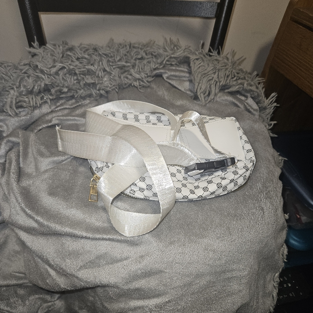 Fanny pack - Picture 2 of 2